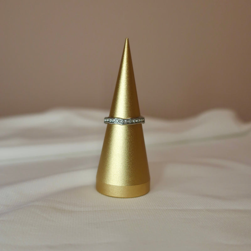 CRYSTAL CREST RING
