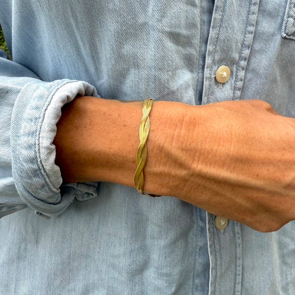 TWISTED SNAKE ARMBAND
