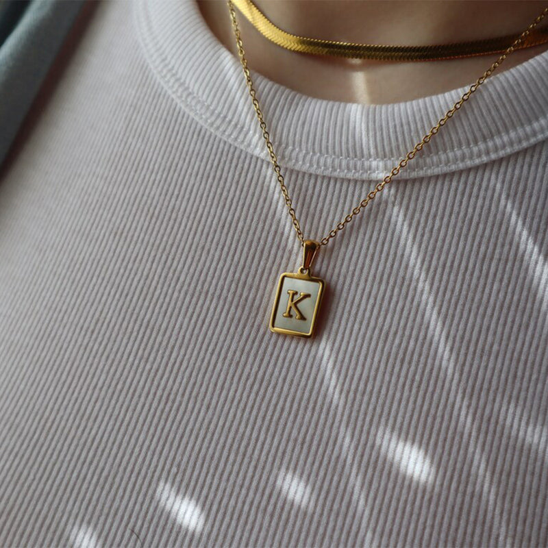 LUX BRICK BOKSTAVS HALSBAND