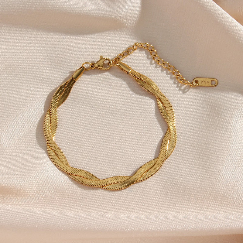 TWISTED SNAKE ARMBAND