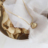 GOLDEN SHELL HALSBAND