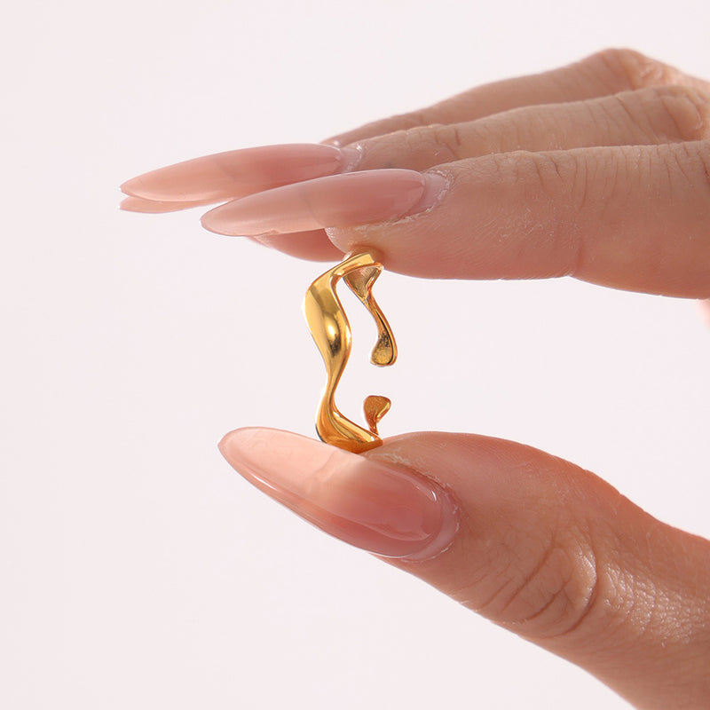 LISA RING